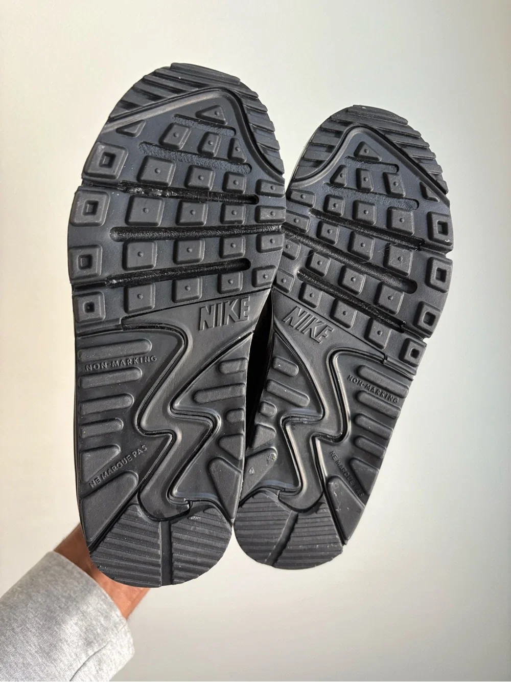 Nike Kids Black Leather Air Max Style Sneakers